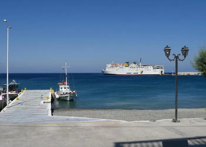 公寓 Chrissi Akti *